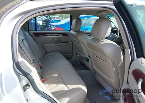 2005 Lincoln Town Car Signature из США, поврежденный, VIN 1LNHM81W55Y635003